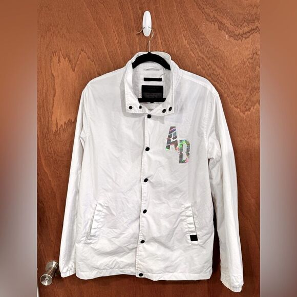 Saks Fifth Avenue x Anthony Davis white wind breaker size L - Picture 1 of 10